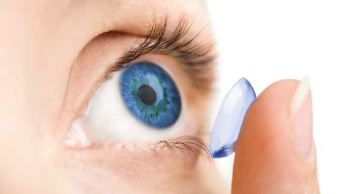 Lentilele de contact- o opţiune inovatoare pentru corecţia viciilor de refracţie lentile de contact